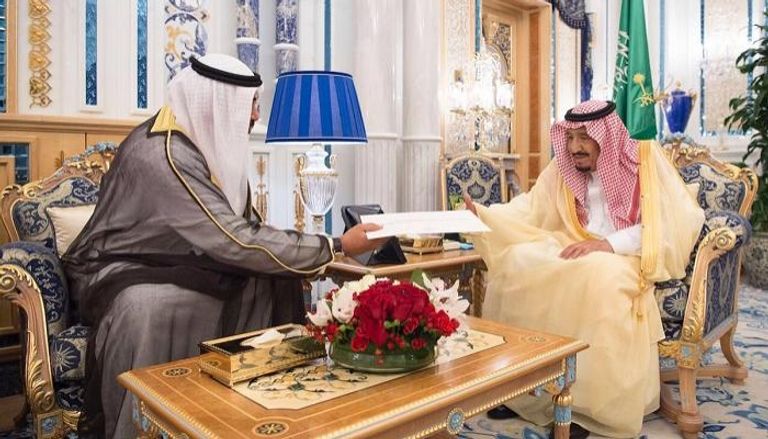وزير الخارجية الكويتي يسلم الملك سلمان رسالة من الشيخ صباح الأحمد