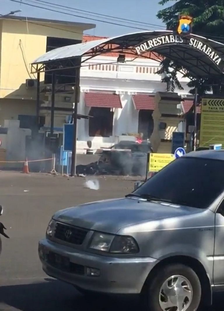 موقع التفجير تفجير إرهابي في إندونيسيا - أرشيفية