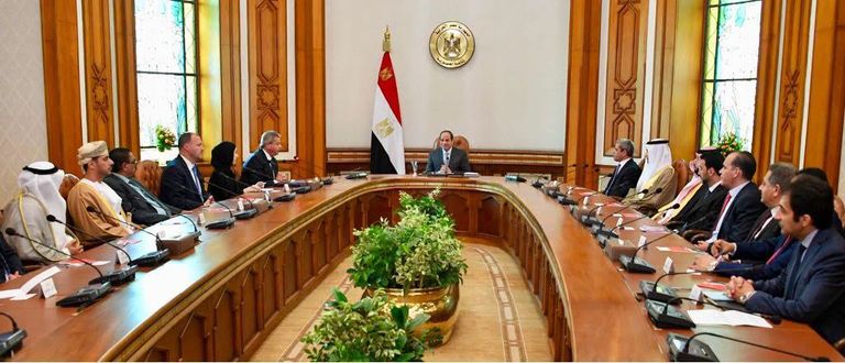 الرئيس المصري ووزراء الشباب والرياضة العرب