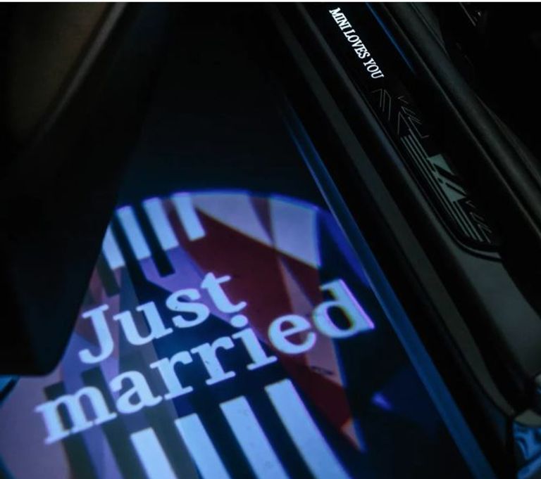 نسخة خاصة من MINI بمناسبة الزفاف الملكي