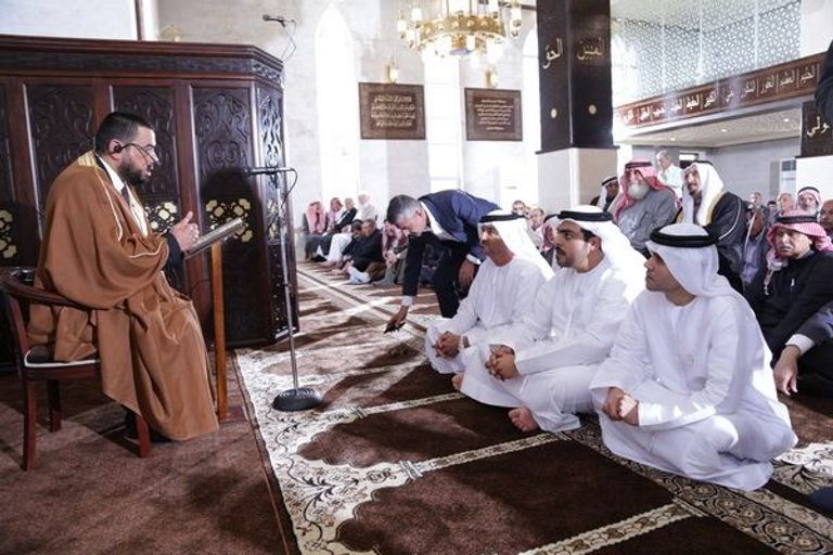 أثناء افتتاح مسجد الشيخ حامد بن بطي آل حامد 