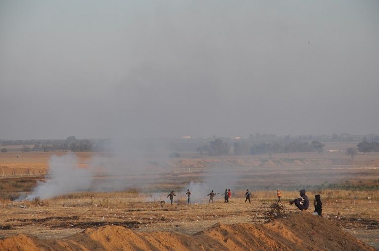 جانب من المواجهات على حدود قطاع غزة مع إسرائيل- أرشيفية