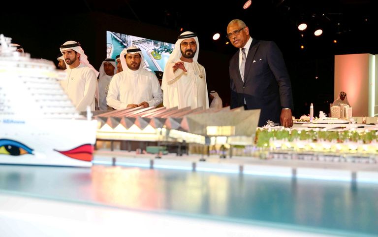 محمد بن راشد يشهد توقيع شراكة استراتيجية بين