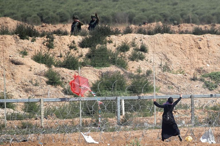 الاحتلال يقمع المحتجين على نقل السفارة الأمريكية