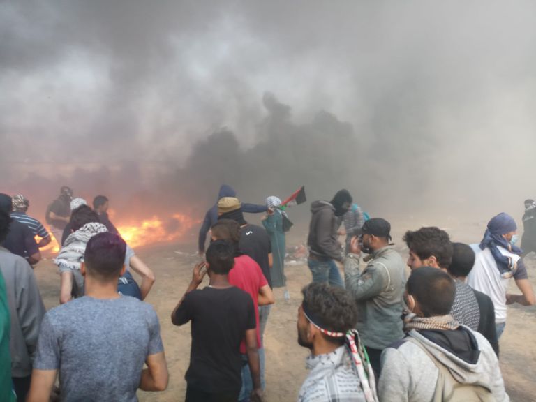 الفلسطينيون يتحدون الاحتلال باستمرار تظاهرات العودة