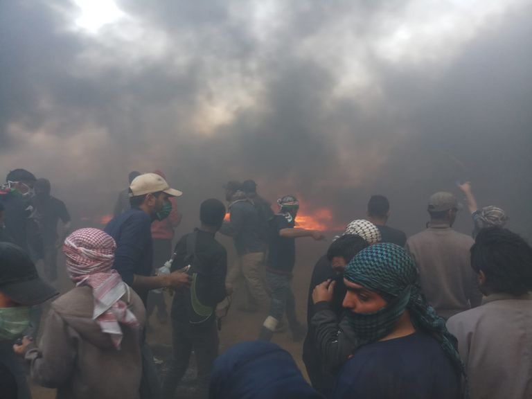 الفلسطينيون يتحدون الاحتلال باستمرار تظاهرات العودة