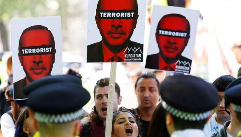 احتجاجات بريطانية على زيارة أردوغان - رويترز