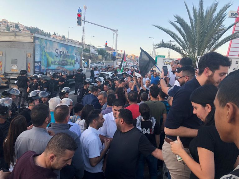 جانب من المسيرات التي انطلقت أمس في الداخل الفلسطيني عشرات الشهداء ومئات المصابين في اعتداء قوات الاحتلال على الفلسطينيين