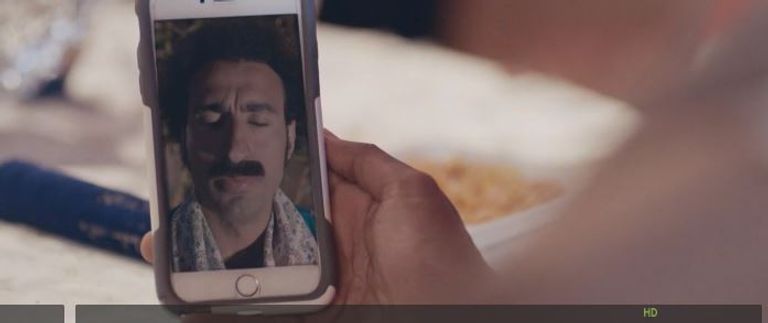 علي ربيع "سعادة" يفضح العمدة وأهل القرية على فيسبوك مشهد فضح القرية بمسلسل سك على إخواتك