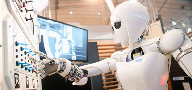 ماكرون يستقبل زوكربيرج و50 مستثمرا في الذكاء الاصطناعي