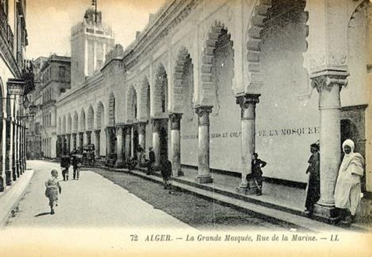 صورة أرشيفية للجامع الكبير خلال الاستعمار الفرنسي