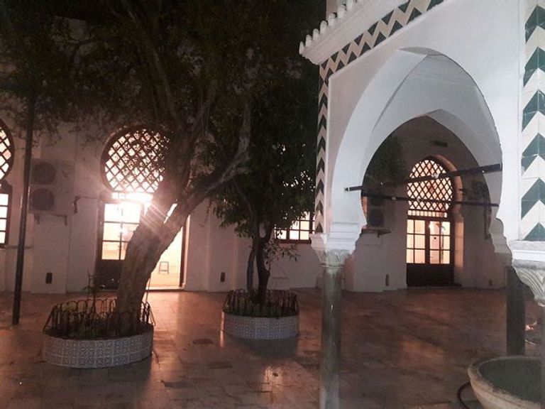 صحن المسجد الكبير