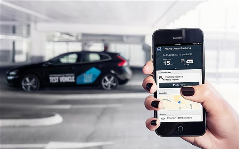 جديد بريطانيا.. تطبيق لصف السيارت ذاتيا