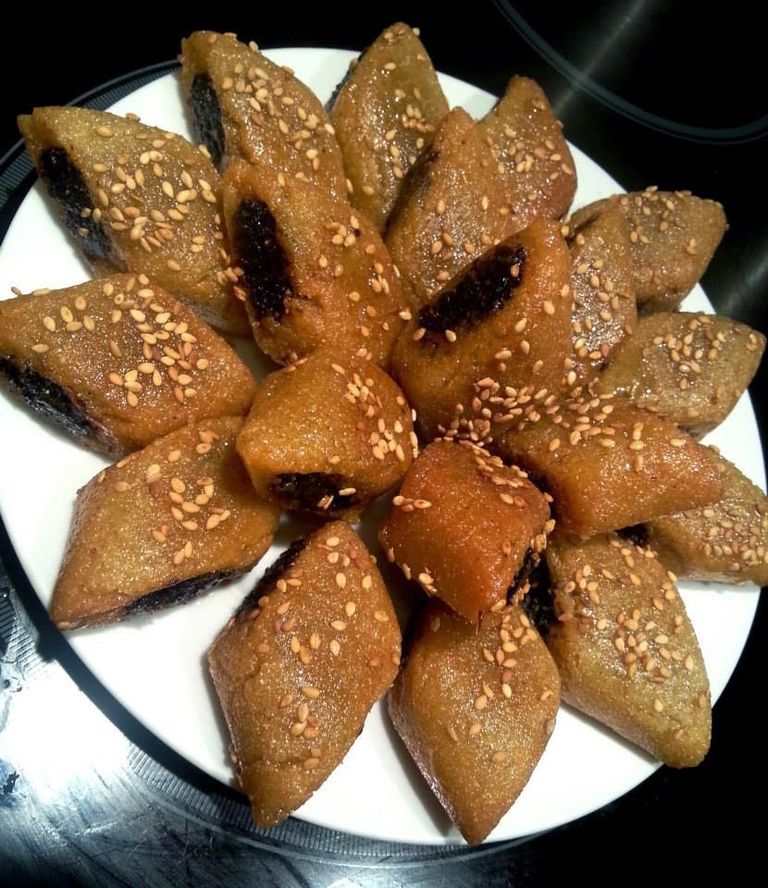 طريقة عمل حلوى المقروط بالتمر المغربية