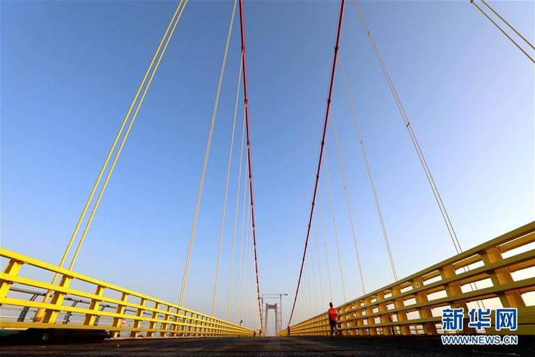 أكبر جسر معلق في أفريقيا