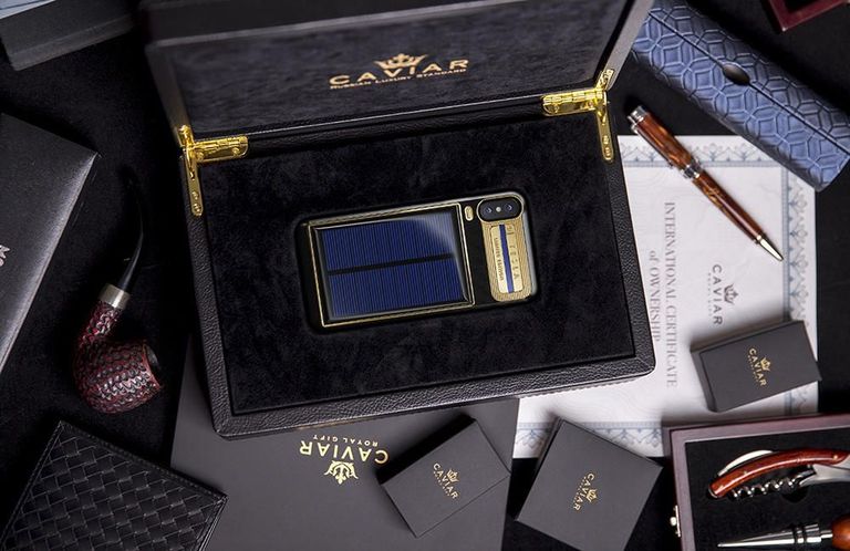 الهاتف أيفون X تسلا