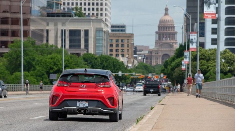 فيلوستر.. مميزات رياضية وعيوب تقليدية