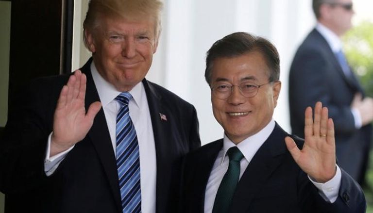 ترامب ونظيره الكوري الجنوبي - رويترز