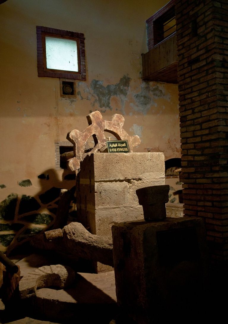 مسجد الولي الصالح سيد أحمد بن يوسف قلب مدينة مليانة الجزائرية