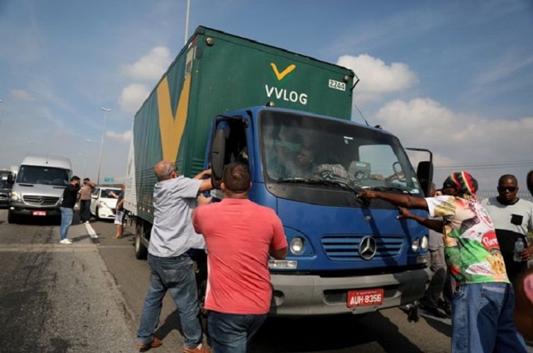 إضراب سائقي الشاحنات في البرازيل