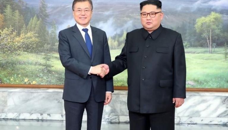 زعيما الكوريتان خلال لقائهما أبريل الماضي
