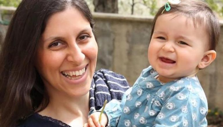 نازانين زاخاري البريطانية المعتقلة في سجون إيران مع ابنتها