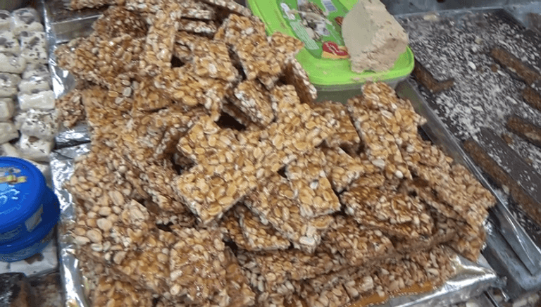 حلوى النُّوقَة الجزائرية حلوى النُّوقَة الجزائرية