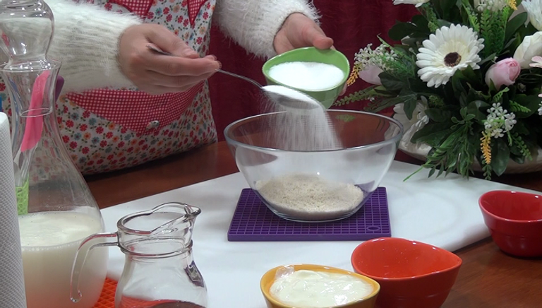 السكر الناعم عصير الحليب باللوز