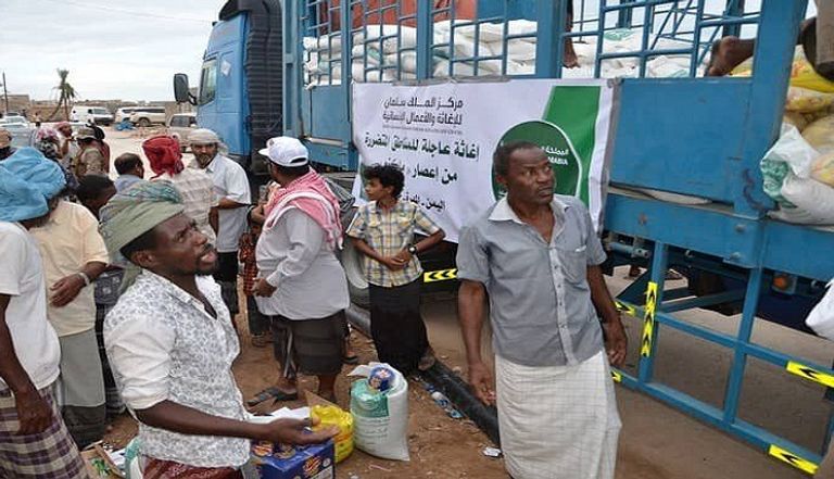 مساعدات عاجلة لمنكوبي مديرية حوف بالمهرة جراء