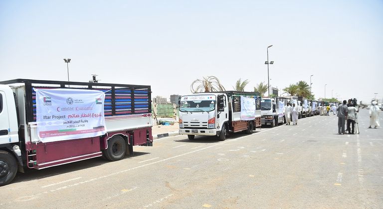 سفارة الإمارات بالخرطوم تواصل مشروع إفطار الصائم