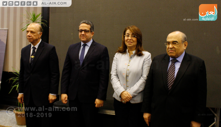مصطفى الفقي والوزيرة غادة والي والوزير خالد العناني ومحافظ القاهرة واجهة قصر الأميرة خديجة بحلوان
