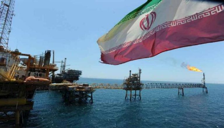 الضغوط تحاصر النفط الإيراني