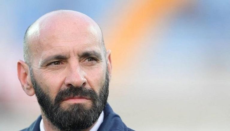 رامون رودريجيز "مونشي" المدير الرياضي لروما أليسون بيكر حارس مرمى روما