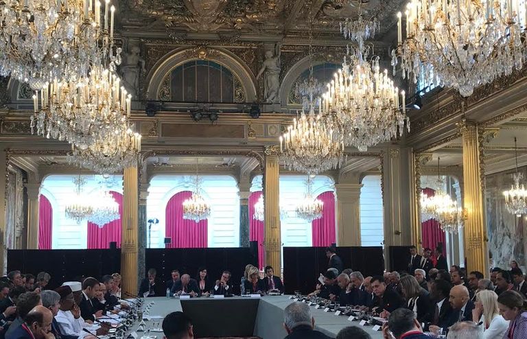 السراج وحفتر وماكرون باجتماع باريس 