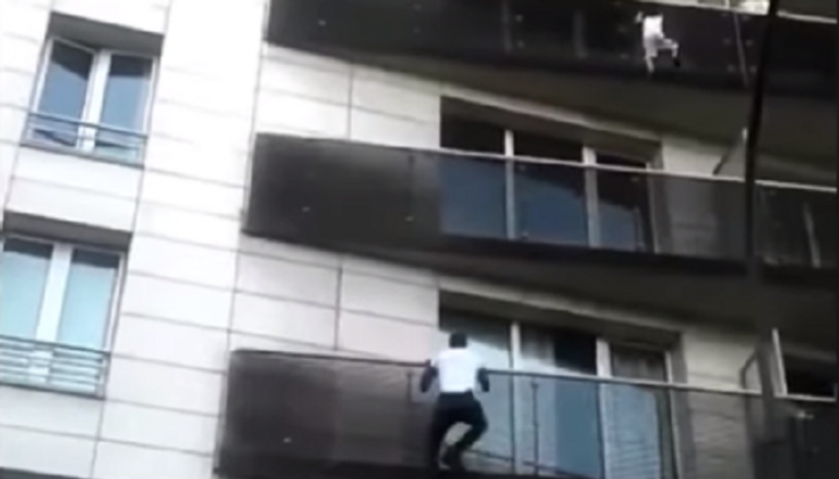 لعبة بوكيمون جو تسببت في إهمال الطفل 