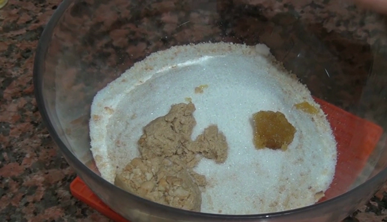 إضافة عسل الليمون حلوى السِّيجار التقليدية الجزائرية