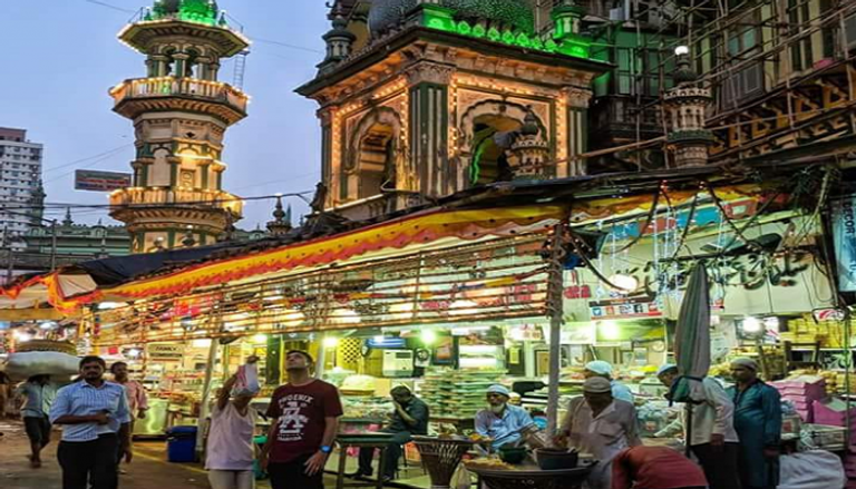 شارع محمد علي يعكس الصورة الحقيقية لرمضان في الهند