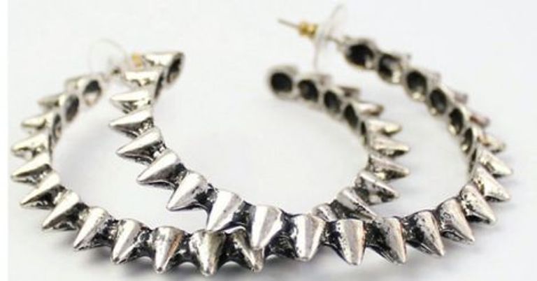 6 نصائح لارتداء إكسسوارات مناسبة للعمل 