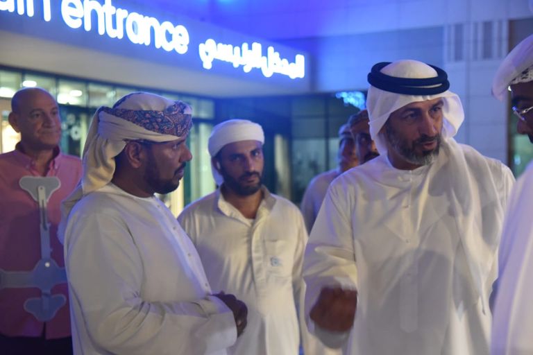 مندوب مؤسسة خليفة الإنسانية في سقطرى يتفقد مصابي مكونو بمستشفيات أبوظبي