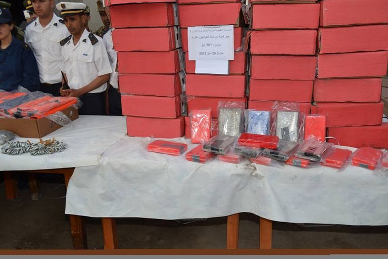 كمية الكوكايين المحجوز المخدرات المضبوطة مع الشرطة الجزائرية