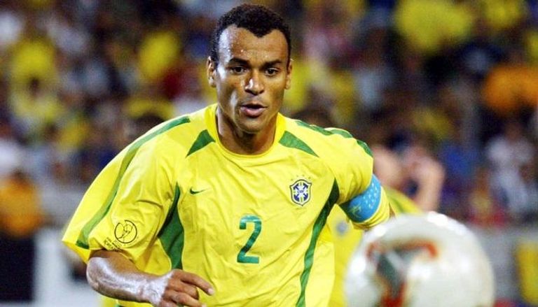 كافو الظهير الأيمن الأسبق للمنتخب البرازيلي