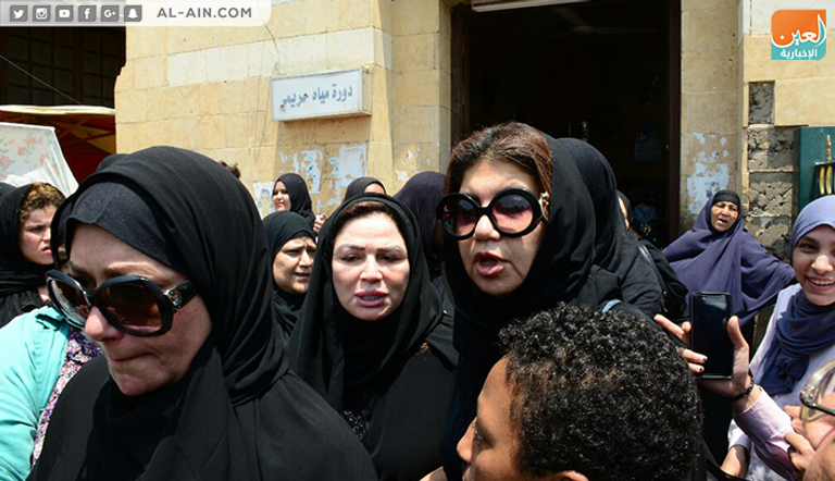 نجوم الفن يشيعون جثمان الراحلة مديحة يسري