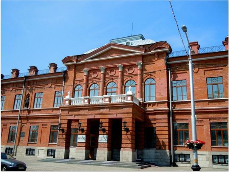 مسرح بشكيريا العريق بروسيا 