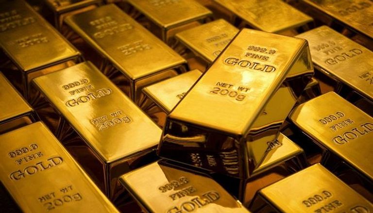 الذهب يرتفع بفعل بيانات سلبية عن الاقتصاد الأمريكي 