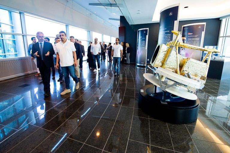 الشيخ عبدالله بن زايد في وكالة الفضاء الكندية