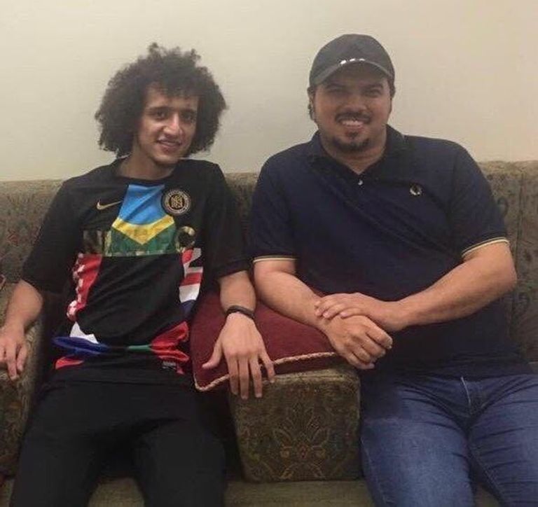 عموري والصنيع عموري بقميص العين