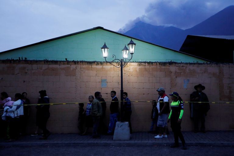 بركان ثائر في جواتيمالا