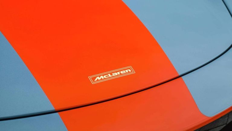 السيارة ماكلارين 675LT