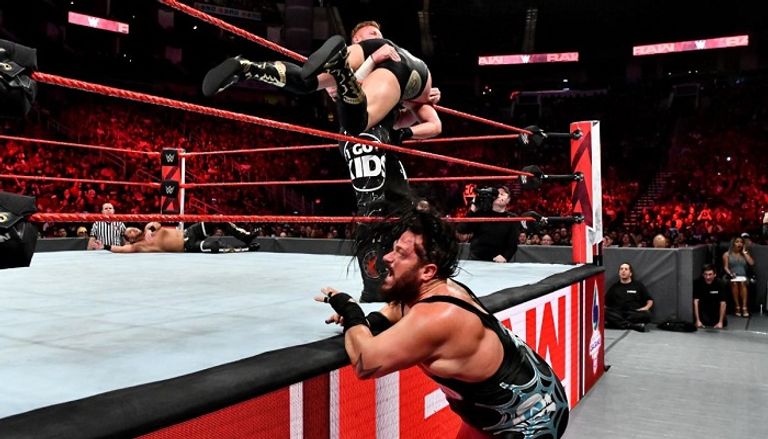 بو دالاس وكيرتس أكسل بعد الفوز