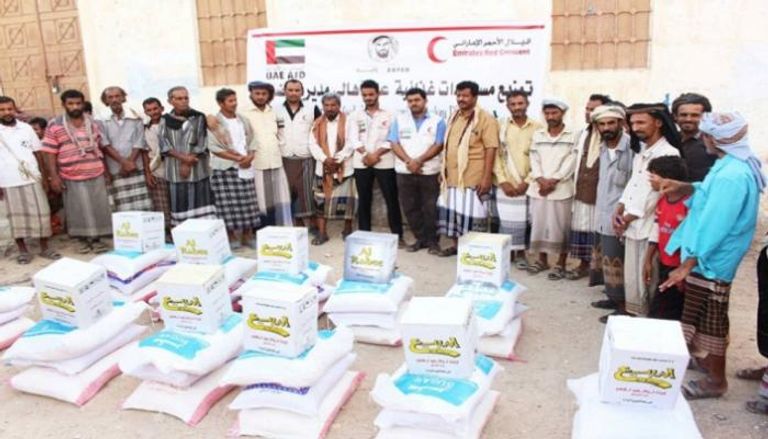مساعدات إنسانية إماراتية لأهالي رضوم اليمنية